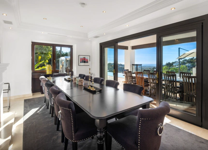 ELEVATED VILLA WITH UNIQUE GOLF VIEWS FOR SALE IN LA QUINTA, BENAHAVIS