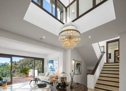 ELEVATED VILLA WITH UNIQUE GOLF VIEWS FOR SALE IN LA QUINTA, BENAHAVIS
