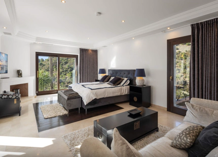 ELEVATED VILLA WITH UNIQUE GOLF VIEWS FOR SALE IN LA QUINTA, BENAHAVIS