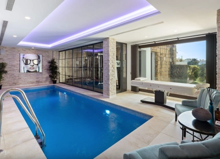 ELEVATED VILLA WITH UNIQUE GOLF VIEWS FOR SALE IN LA QUINTA, BENAHAVIS