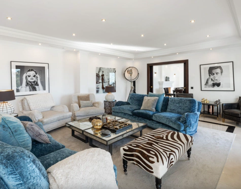 Villa for sale in Lomas de La Quinta, Benahavis