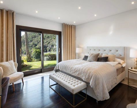 Villa for sale in Lomas de La Quinta, Benahavis