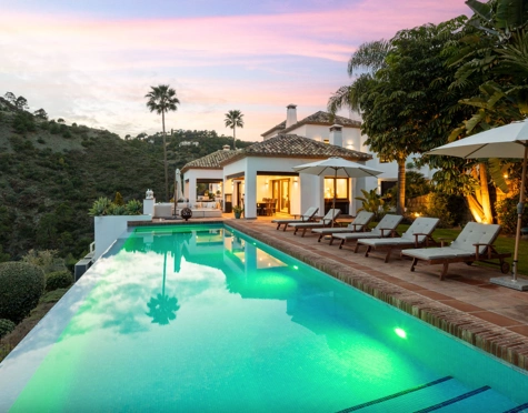 Villa for sale in Lomas de La Quinta, Benahavis