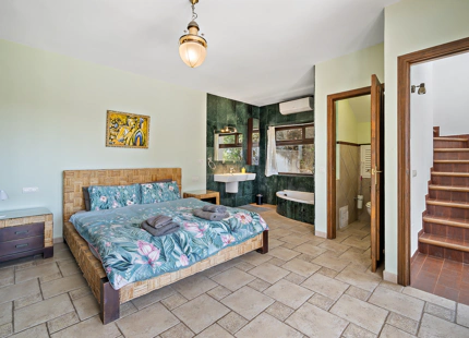 VILLA ANDALUZA EN VENTA EN EL CENTRO DE FUENGIROLA