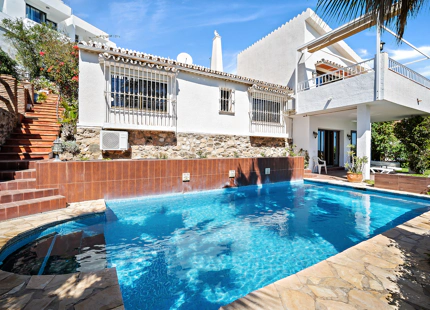VILLA ANDALUZA EN VENTA EN EL CENTRO DE FUENGIROLA