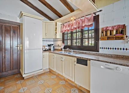 VILLA ANDALUZA EN VENTA EN EL CENTRO DE FUENGIROLA