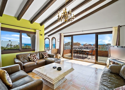 VILLA ANDALUZA EN VENTA EN EL CENTRO DE FUENGIROLA