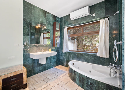 VILLA ANDALUZA EN VENTA EN EL CENTRO DE FUENGIROLA