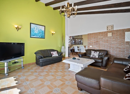 VILLA ANDALUZA EN VENTA EN EL CENTRO DE FUENGIROLA