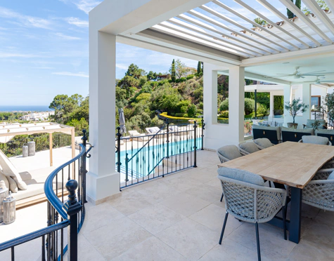 Villa en venta en El Herrojo, Benahavis