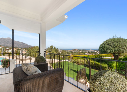 MAGNIFICENT GRAND VILLA FOR SALE IN EL HERROJO ALTO, BENAHAVIS