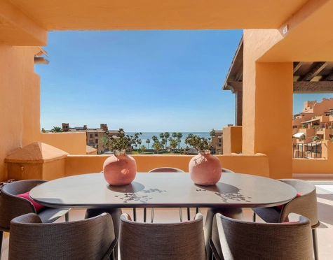 Apartment for sale in Los Granados del Mar, Estepona East