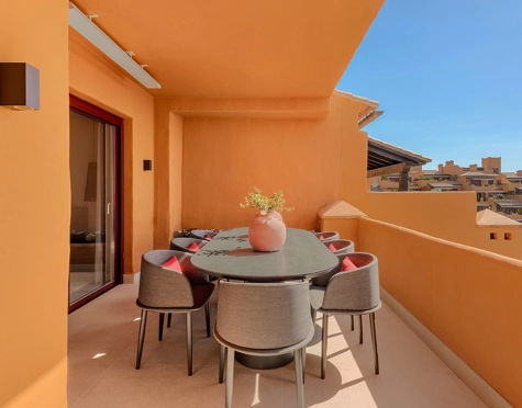 Apartment for sale in Los Granados del Mar, Estepona East