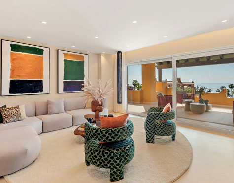 BEACHFRONT FAMILY APARTMENT FOR SALE IN ESTEPONA EAST