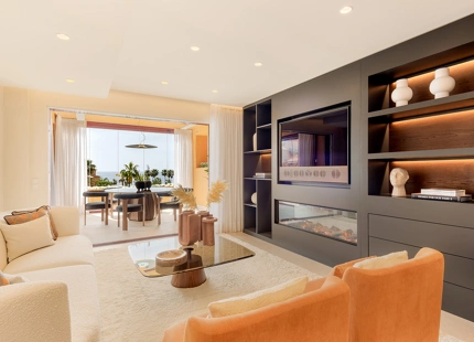 APARTAMENTO EN PRIMERA LÍNEA DE PLAYA EN VENTA EN ESTEPONA ESTE