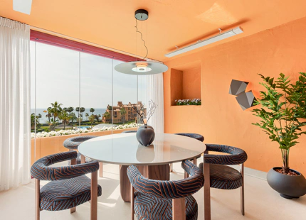 APARTAMENTO EN PRIMERA LÍNEA DE PLAYA EN VENTA EN ESTEPONA ESTE