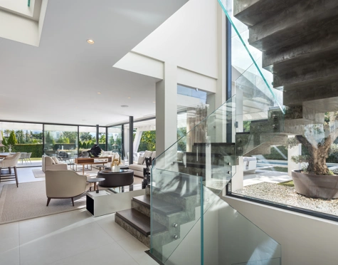 Villa for sale in Nueva Andalucia, Marbella