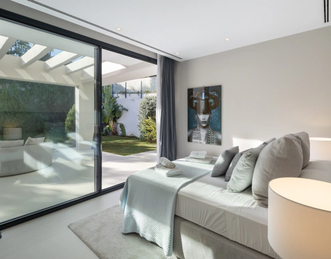 Villa for sale in Nueva Andalucia, Marbella