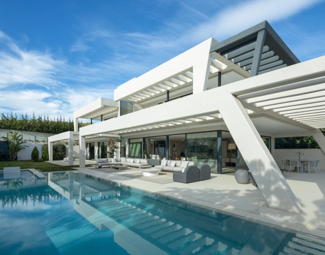 Villa for sale in Nueva Andalucia, Marbella