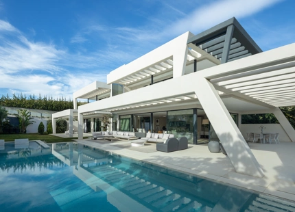 VILLA DE CONTEMPORANEA DE LUJO EN VENTA EN NUEVA ANDALUCIA