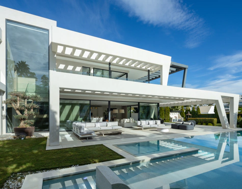 Villa for sale in Nueva Andalucia, Marbella