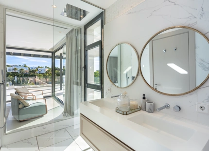 VILLA DE CONTEMPORANEA DE LUJO EN VENTA EN NUEVA ANDALUCIA