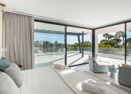 VILLA DE CONTEMPORANEA DE LUJO EN VENTA EN NUEVA ANDALUCIA