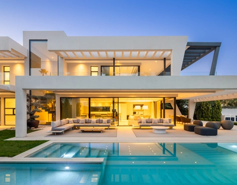 VILLA DE CONTEMPORANEA DE LUJO EN VENTA EN NUEVA ANDALUCIA