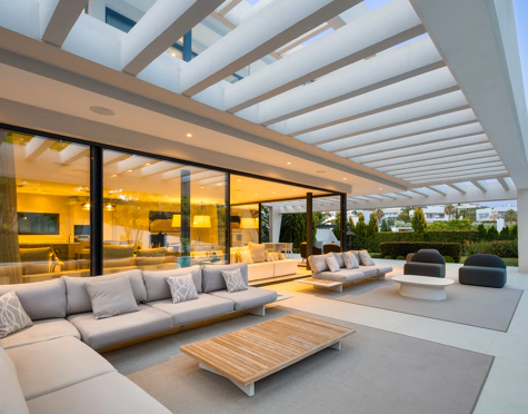 Villa for sale in Nueva Andalucia, Marbella