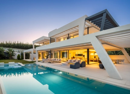 VILLA DE CONTEMPORANEA DE LUJO EN VENTA EN NUEVA ANDALUCIA