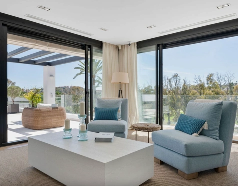 Villa en venta en Los Naranjos Golf, Nueva Andalucia
