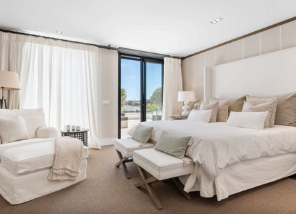 FABULOUS FRONTLINE GOLF VILLA FOR SALE IN LOS NARANJOS, NUEVA ANDALUCIA