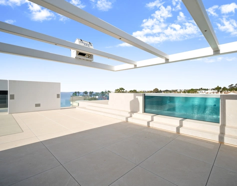 Semi Detached Villa for sale in Marbella Golden Mile