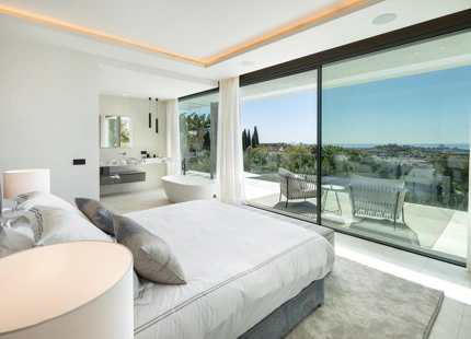 VILLA MODERNA CON IMPRESIONANTES AMENIDADES EN VENTA EN LA QUINTA