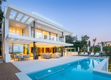 VILLA MODERNA CON IMPRESIONANTES AMENIDADES EN VENTA EN LA QUINTA
