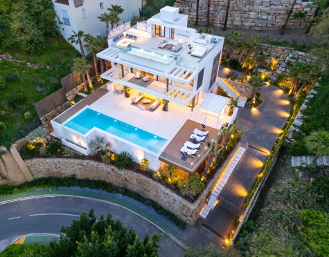Villa for sale in La Quinta, Benahavis