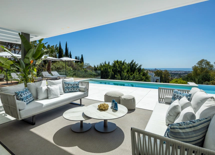 VILLA MODERNA CON IMPRESIONANTES AMENIDADES EN VENTA EN LA QUINTA