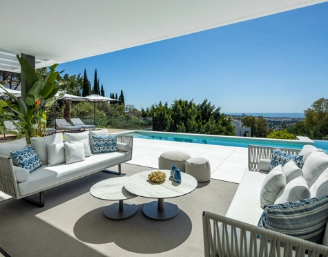 Villa for sale in La Quinta, Benahavis