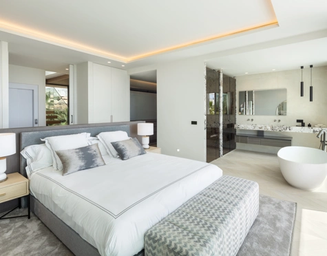 Villa for sale in La Quinta, Benahavis