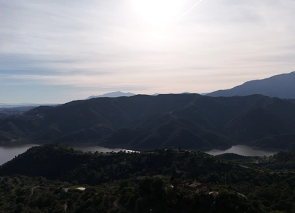PROYECTO DE VILLA EXCEPCIONAL CON VISTAS AL LAGO Y AL MAR EN VENTA EN ISTÁN