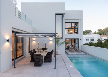 VILLA MODERNA EN VENTA EN NUEVA ANDALUCÍA