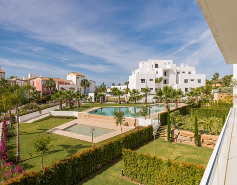 Apartamento en venta en El Campanario, Estepona East