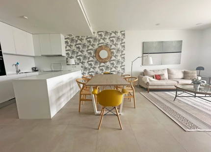 APARTAMENTO TRANQUILO DE DOS DORMITORIOS EN VENTA EN ESTEPONA