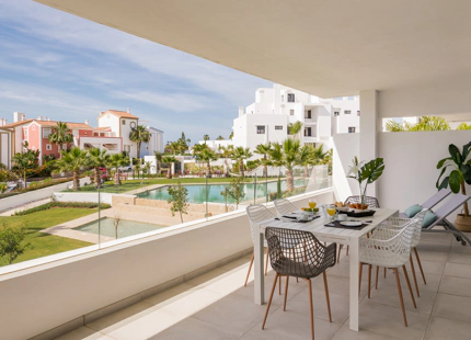 APARTAMENTO TRANQUILO DE DOS DORMITORIOS EN VENTA EN ESTEPONA