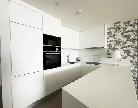 Apartamento en venta en El Campanario, Estepona East