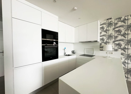 APARTAMENTO TRANQUILO DE DOS DORMITORIOS EN VENTA EN ESTEPONA