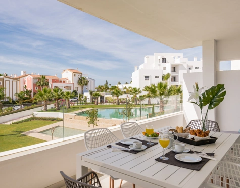 Apartment for sale in El Campanario, Estepona East