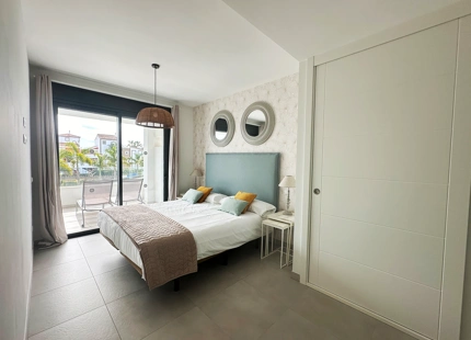 APARTAMENTO TRANQUILO DE DOS DORMITORIOS EN VENTA EN ESTEPONA