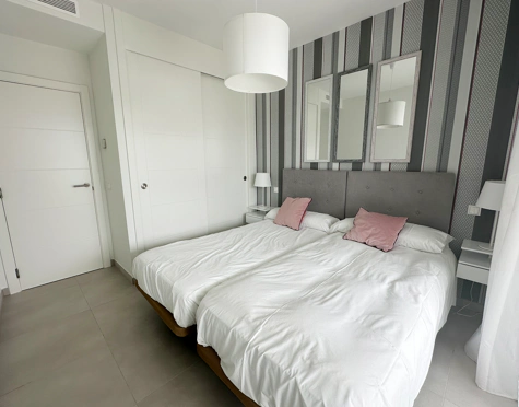 Apartamento en venta en El Campanario, Estepona East
