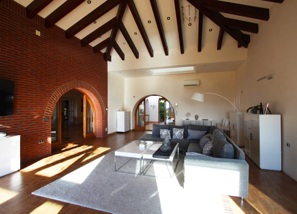 ENCANTADORA VILLA ANDALUZA EN VENTA EN SIERRA BLANCA, MARBELLA